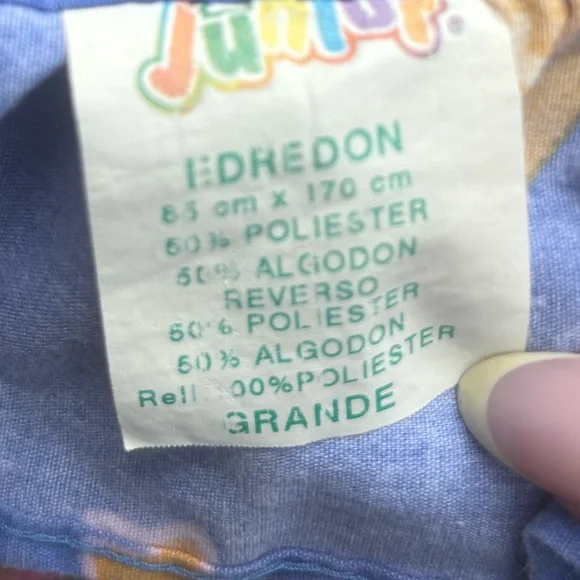 Vintage Winnie the Pooh nursery blanket - Picture 3 of 3